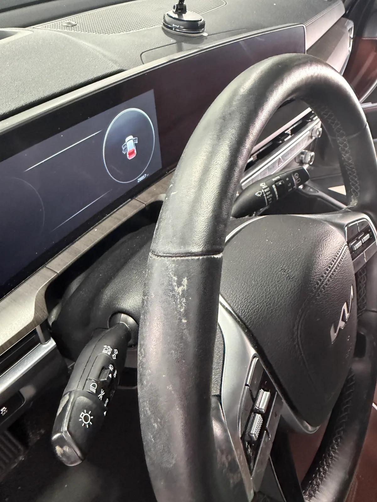 Kia — interior detail by GNelson Detailing