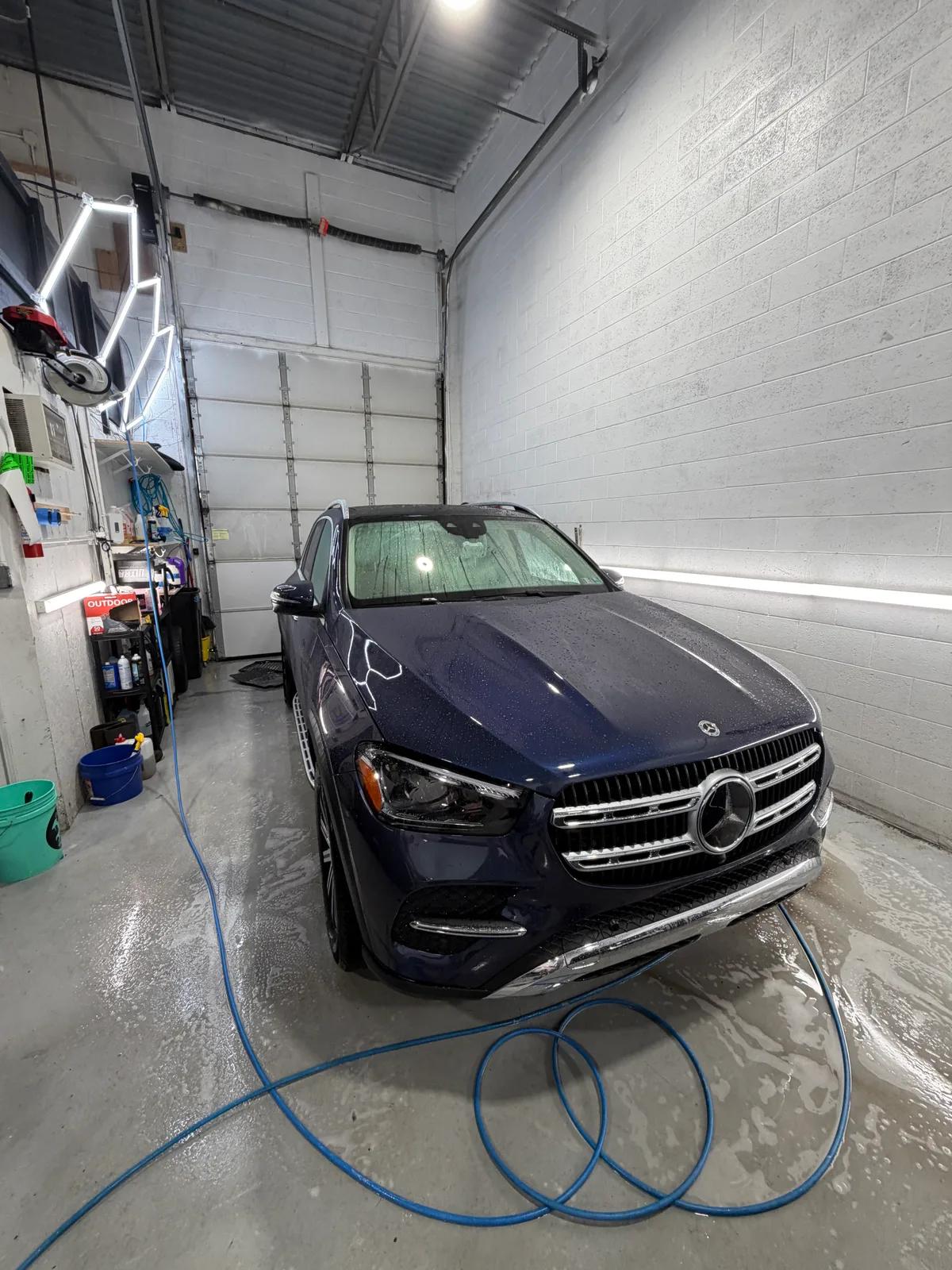 Mercedes-Benz GLE — wash detail by GNelson Detailing